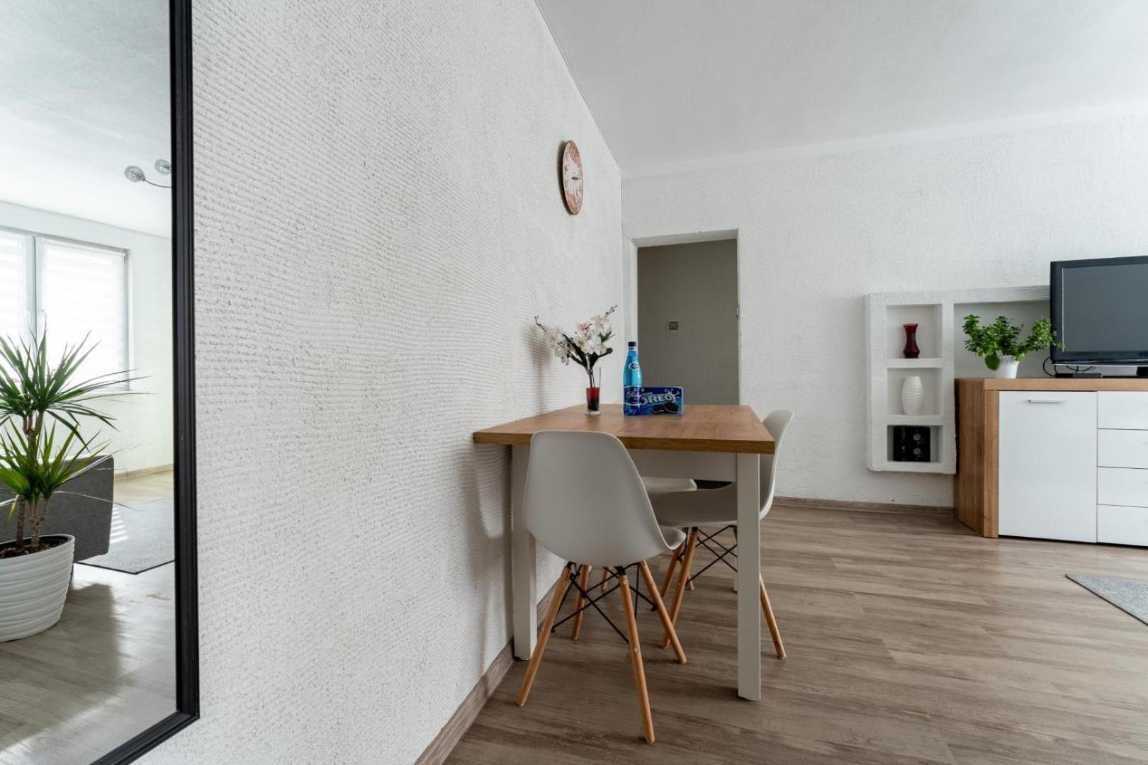 Apartament Gold - 2 Osobne Sypialnie Z Balkonem - Spaceapart Jelenia Góra Exteriör bild