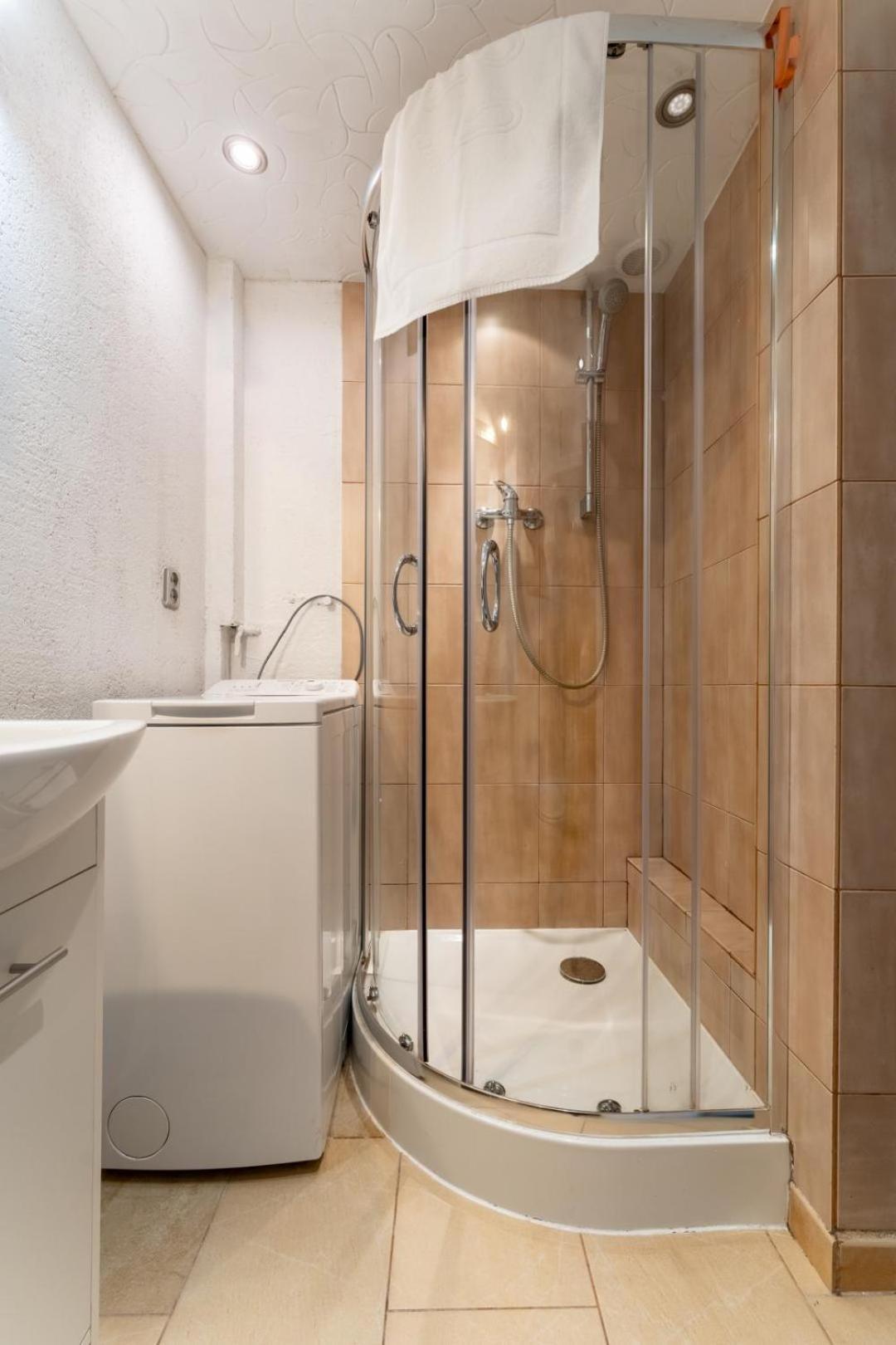 Apartament Gold - 2 Osobne Sypialnie Z Balkonem - Spaceapart Jelenia Góra Exteriör bild