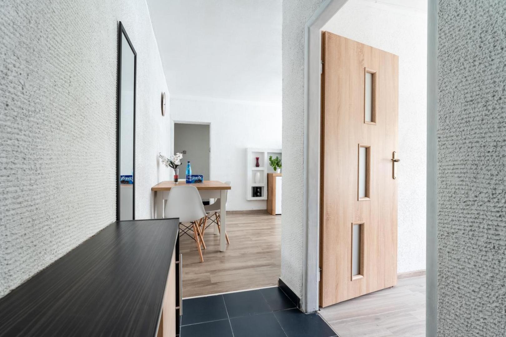 Apartament Gold - 2 Osobne Sypialnie Z Balkonem - Spaceapart Jelenia Góra Exteriör bild